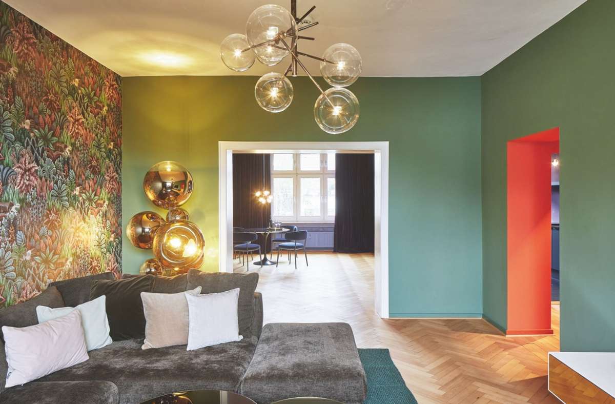 Blick in ein von Innenarchitekt Jens Wendland gestaltetes Apartment in Düsseldorf. Dieses Beispiel für gelungene Innenarchitektur findet sich im „bdia Handbuch Innenarchitektur 2021/22“, erschienen im Callwey-Verlag.