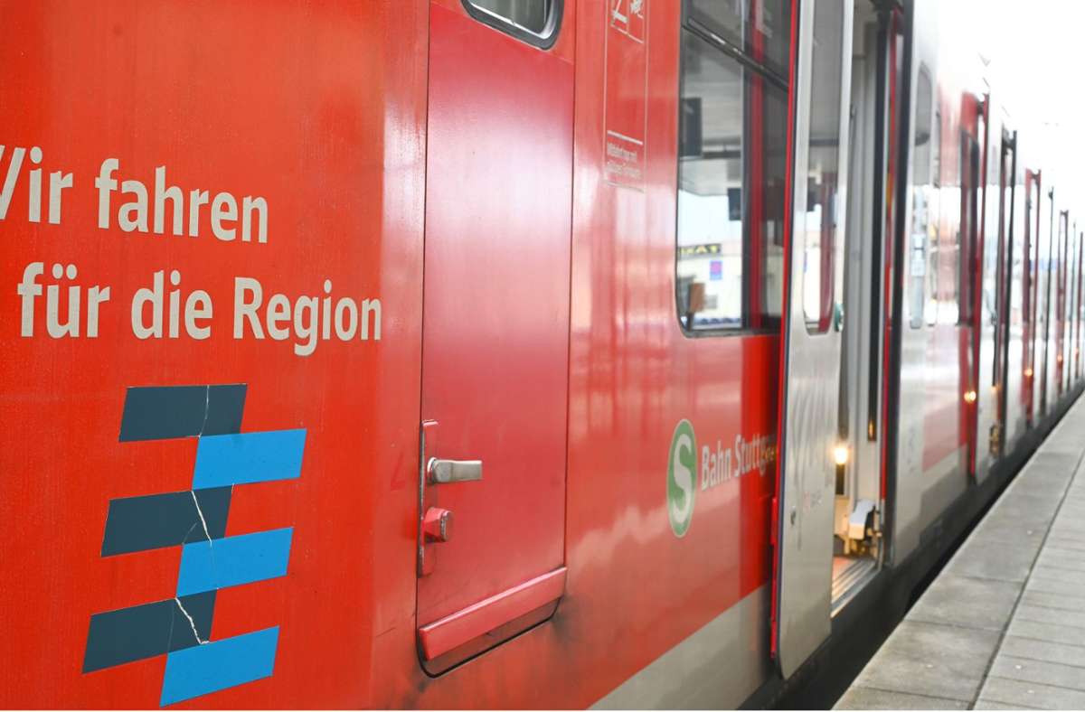 13-Jähriger am Bahnhof in Marbach bedroht: Jugendliche fordern Geld