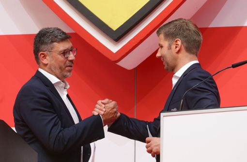Spätestens ab Herbst 2022 wird VfB-Präsident Claus Vogt (links) mit einem anderen Vorstandschef als Thomas Hitzlsperger zu tun haben. Foto: Baumann/Hansjürgen Britsch