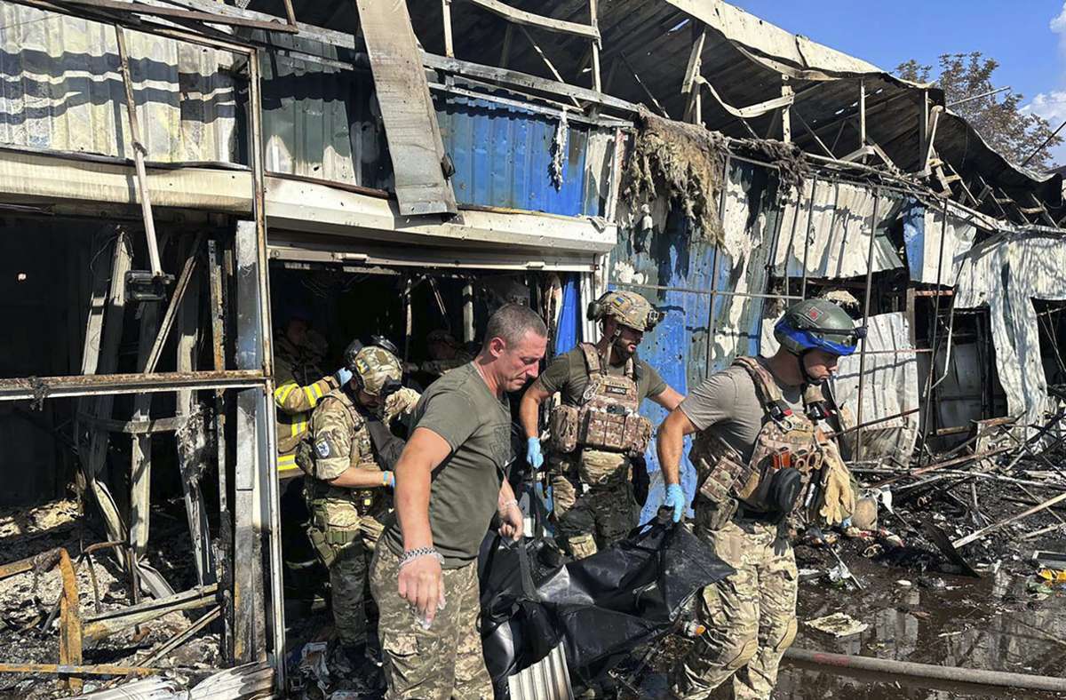 Krieg in der Ukraine: Marktplatz beschossen – Mindestens 17 Tote in Kostjantyniwka