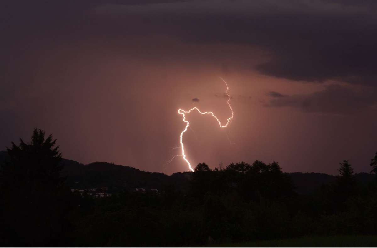 Wetter in Baden-Württemberg: Warnung vor heftigen Gewittern mit Starkregen im Südwesten