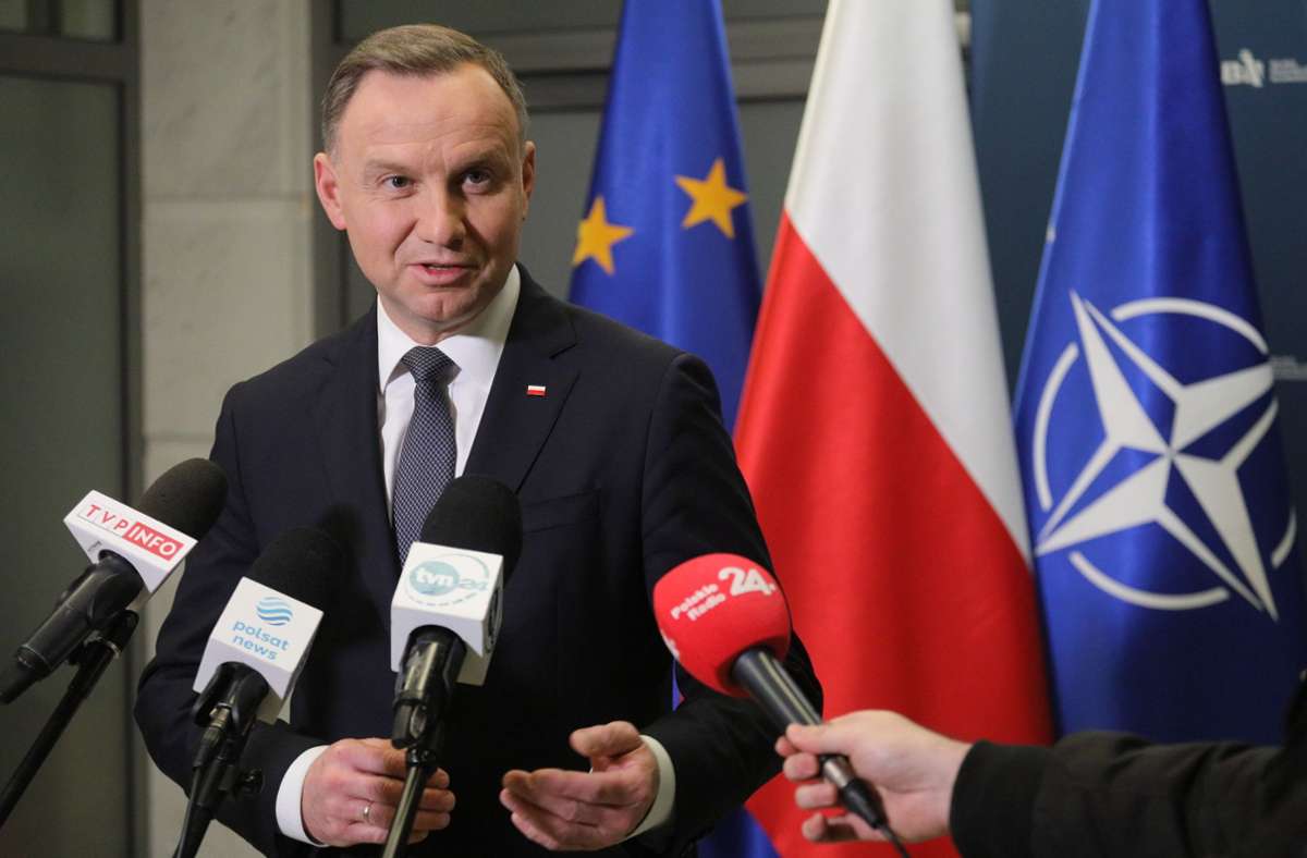 Andrzej Duda gibt Entwarnung: Polens Präsident: Raketeneinschlag war kein gezielter Angriff
