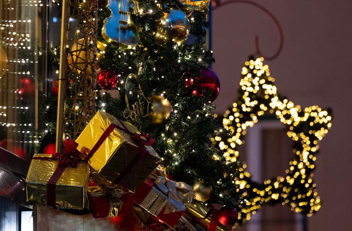 Weihnachten in Unternehmen: Sind Weihnachtsfeiern Überstunden oder Freizeit?