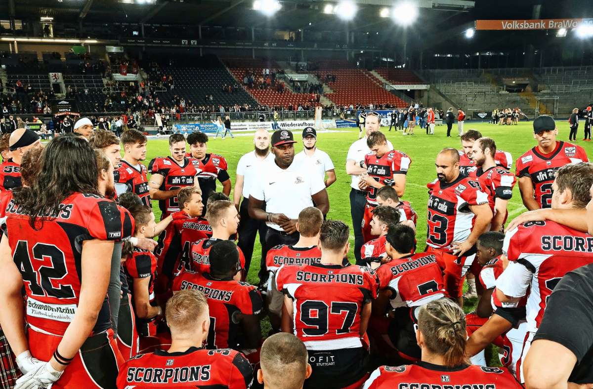 Die Scorpions beim GFL-Viertelfinale 2019 mit dem damaligen Cheftrainer Jermaine Guynn. Foto: imago/Peter Hartenfelser