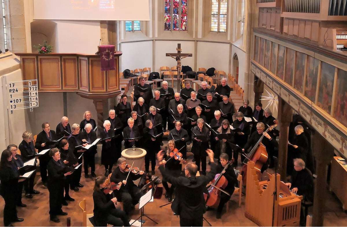 Adventskonzert in Holzgerlingen: Kirchenchor   belohnt sich für fleißige Probenarbeit
