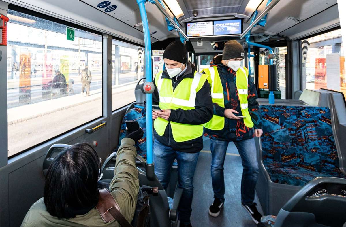 3-G-Regeln in Bus und Bahn: Neue Regeln im ÖPNV werden  kontrolliert
