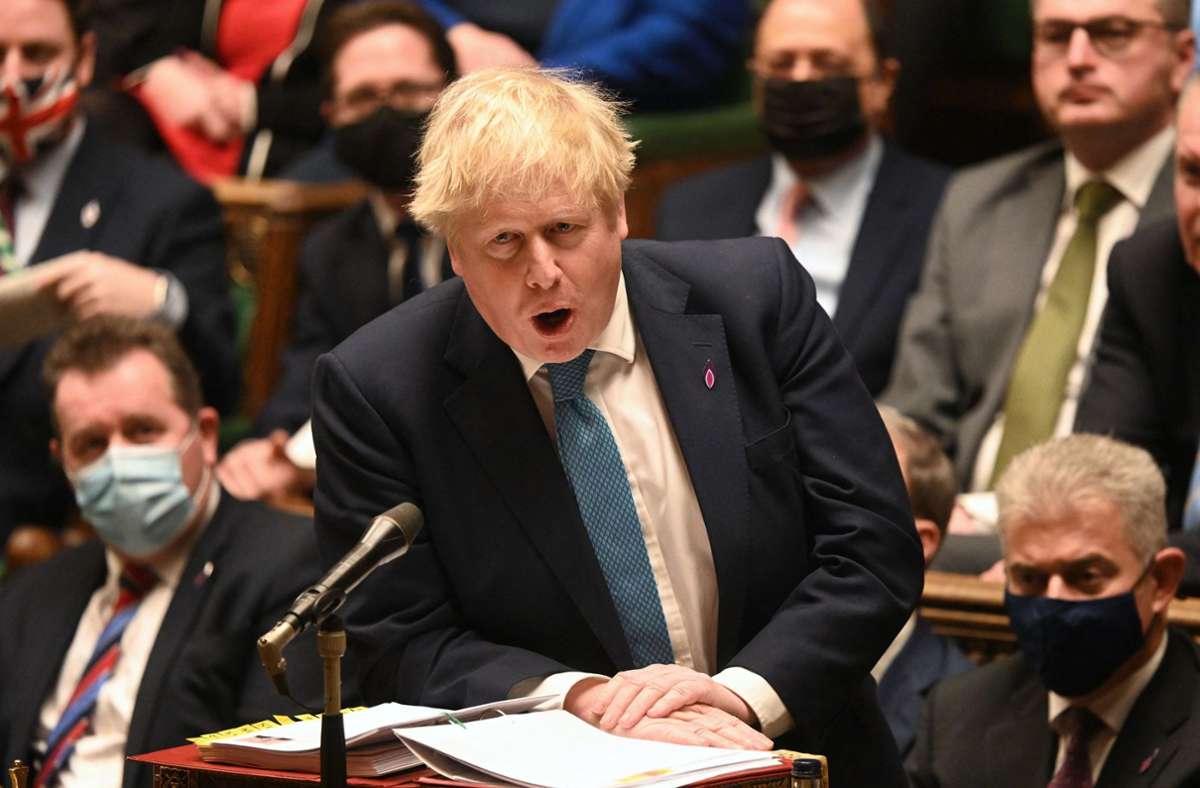 Boris Johnson erwehrt sich im Unterhaus seiner Haut. Foto: AFP/JESSICA TAYLOR