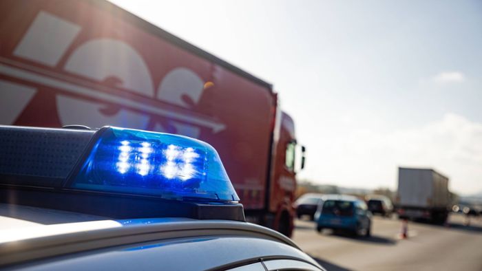 Karambolage mit acht Autos: Polizei sucht Zeugen