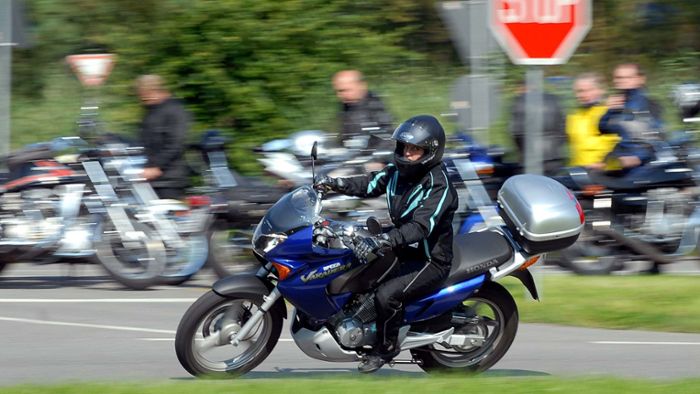Polizei kontrolliert hunderte Biker in Leonberg und Ludwigsburg