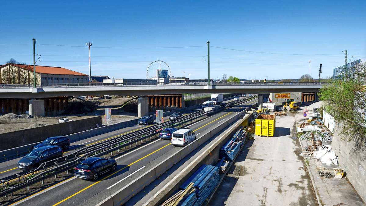 A 81-Ausbau zwischen Böblingen und Sindelfingen: Die erste Brücke ist einsatzbereit