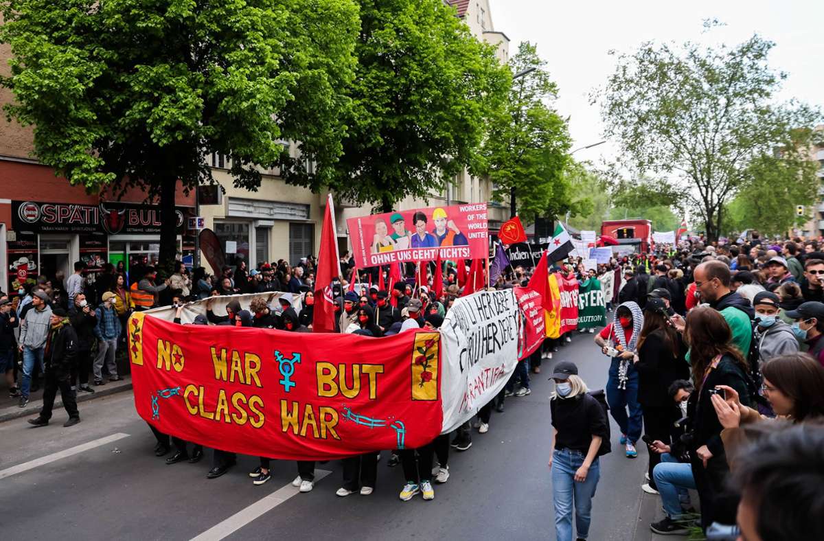 1. Mai-Demo in Berlin: Polizei mit Großaufgebot auf Gewaltausbrüche vorbereitet