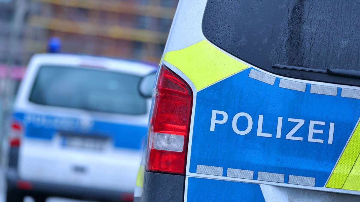 Bahnhof Esslingen: Unbekannter bedroht 23-Jährige in Buchhandlung