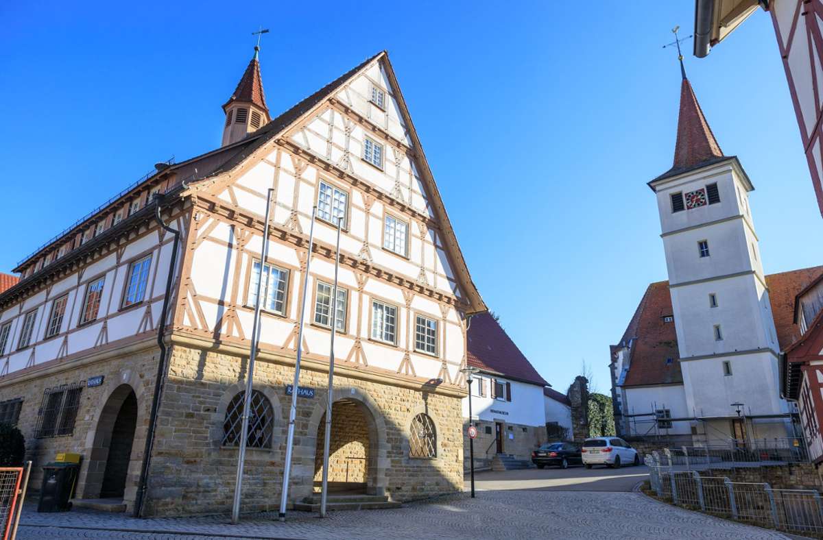Das Rathaus in Altdorf muss ab Mai saniert werden. Das Fachwerk soll dabei erhalten bleiben.