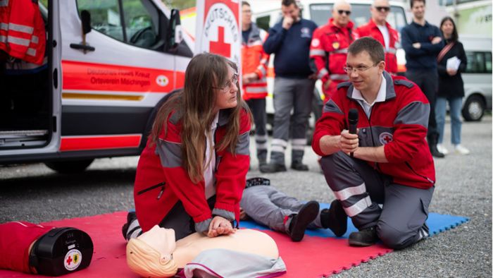 Aktionstag rund ums Thema Reanimation in Sindelfingen: Kampf gegen den plötzlichen Herztod
