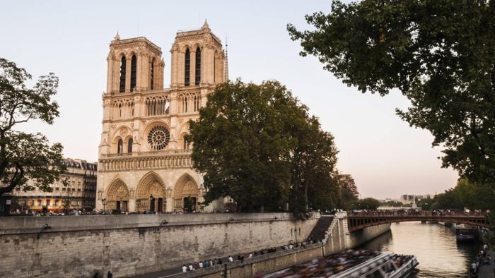 Wiedereröffnung von Notre-Dame in Sicht