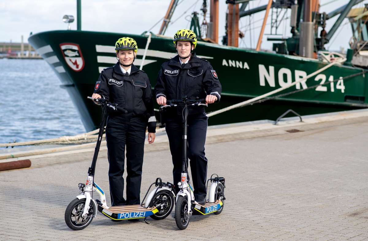 Niedersachsen: Polizei setzt auf Norderney erste E-Scooter als Einsatzfahrzeuge ein