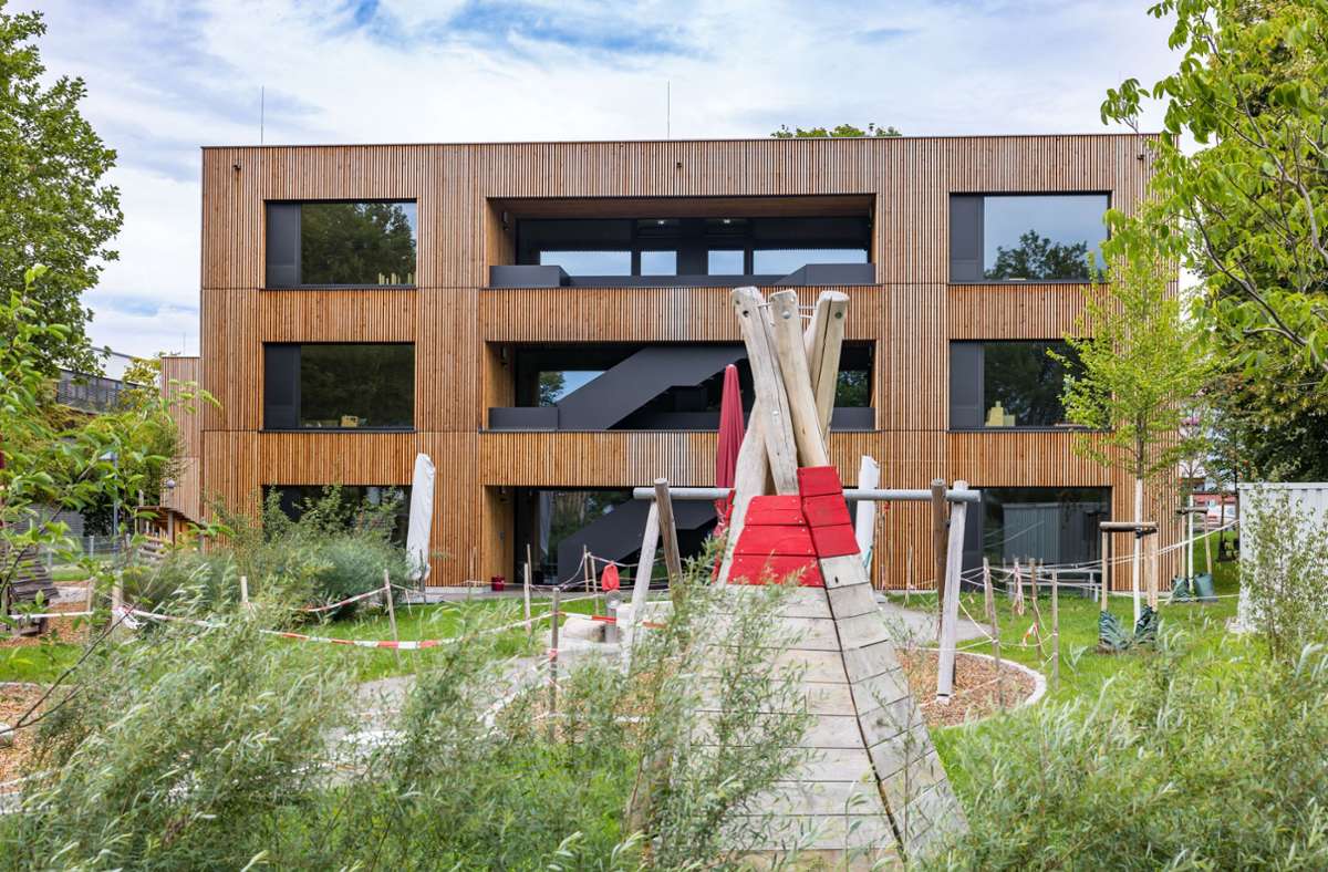 Hochwertige Architektur im Landkreis Böblingen: Auszeichnung für eine Kita in Böblingen und eine Schule in Herrenberg