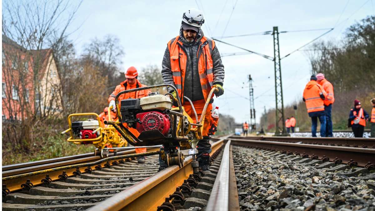 Bilanz der Deutschen Bahn AG: Noch höhere Milliardenverluste