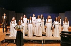 Ukrainischer Mädchenchor in Waldorfschule: Eine abenteuerliche Reise für ein Adventskonzert