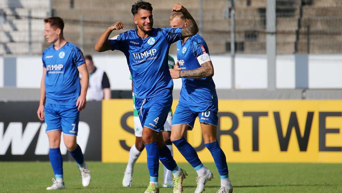 Stuttgarter Kickers   schlagen Fürth: Die Blauen schaffen die Pokal-Überraschung