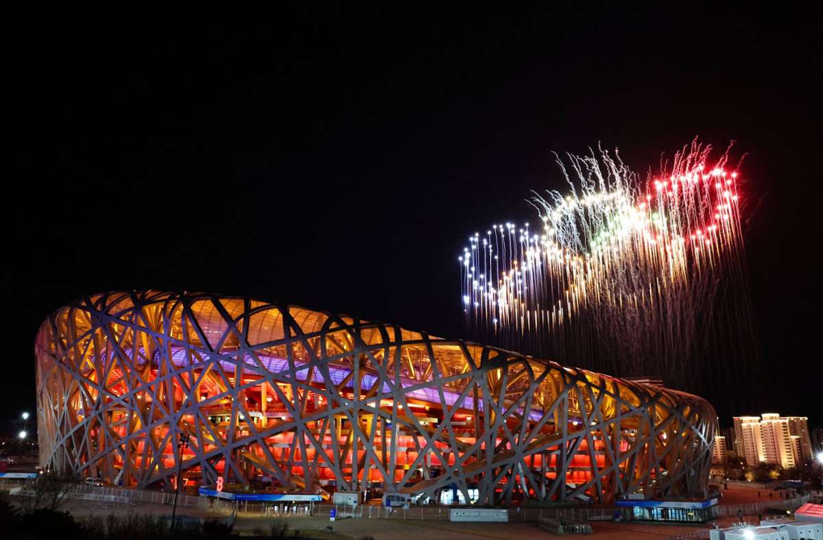 Olympia 2022: Glanz und Kritik: Umstrittene Winterspiele eröffnet