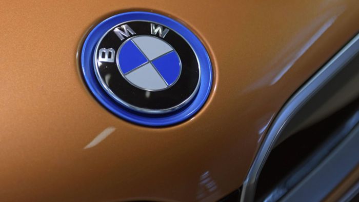 Raser verliert Kontrolle über hochmotorisierten BMW