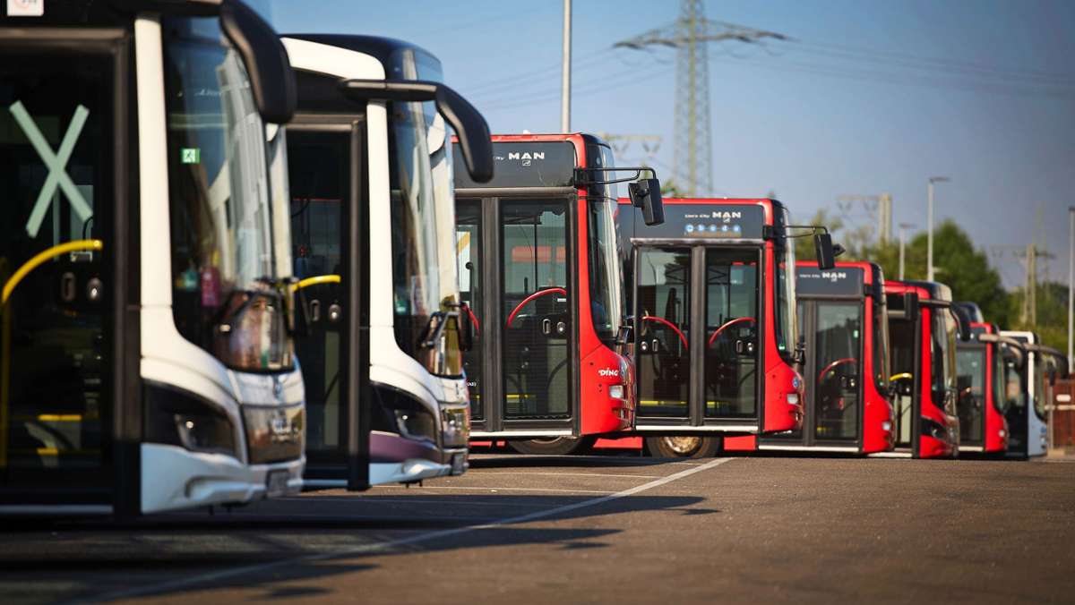 Bahn-Streckensperrung Waiblingen – Stuttgart: Ersatzverkehr läuft fast ohne lokale Bus-Unternehmen
