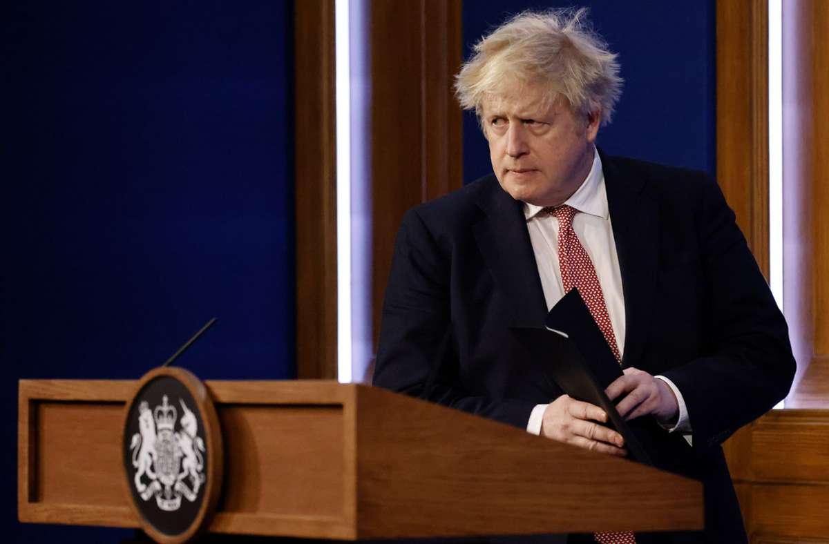 Der britische Premierminister Boris Johnson kündigte ein Sofortpaket mit wirtschaftlichen Sanktionen an.
