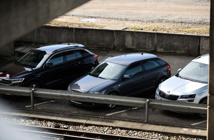 Autos in Großstädten: Deutsche Umwelthilfe fordert höhere Parkgebühren