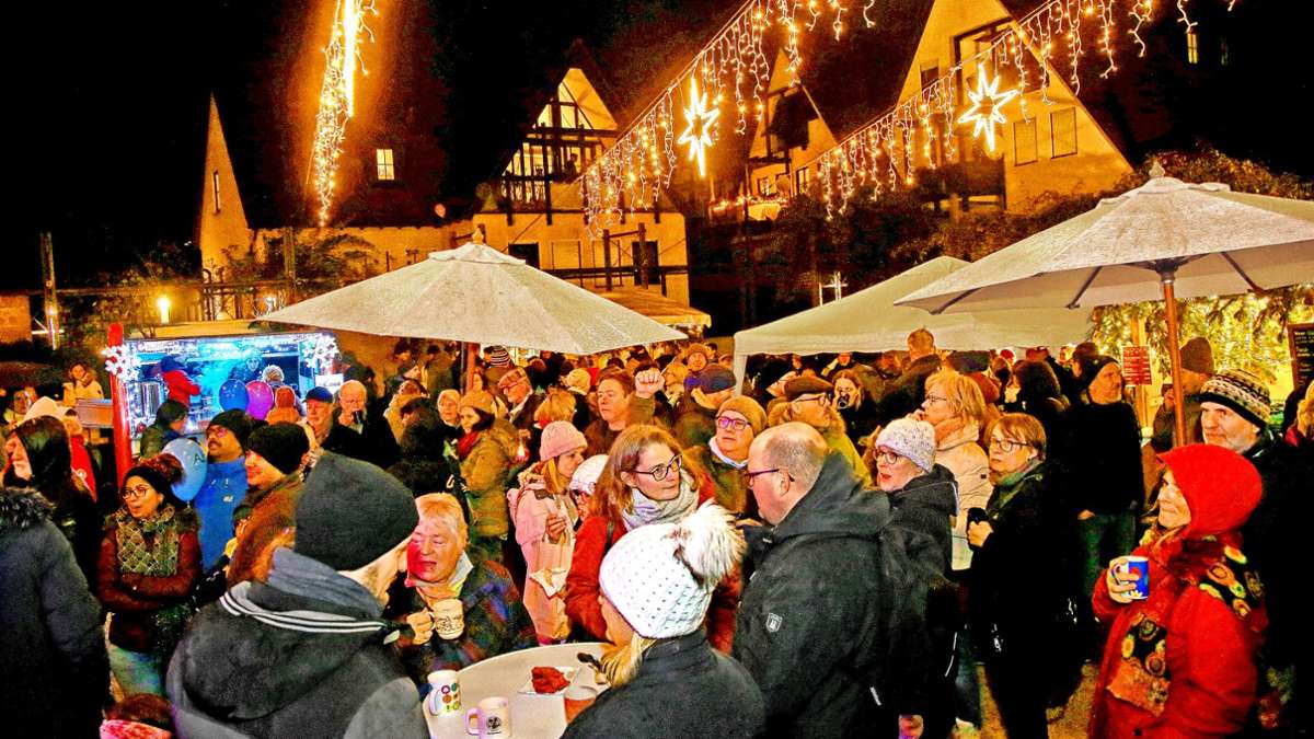 Weihnachtsmarkt in Marbach: Auf dem Burgplatz duftet es nach Glühwein