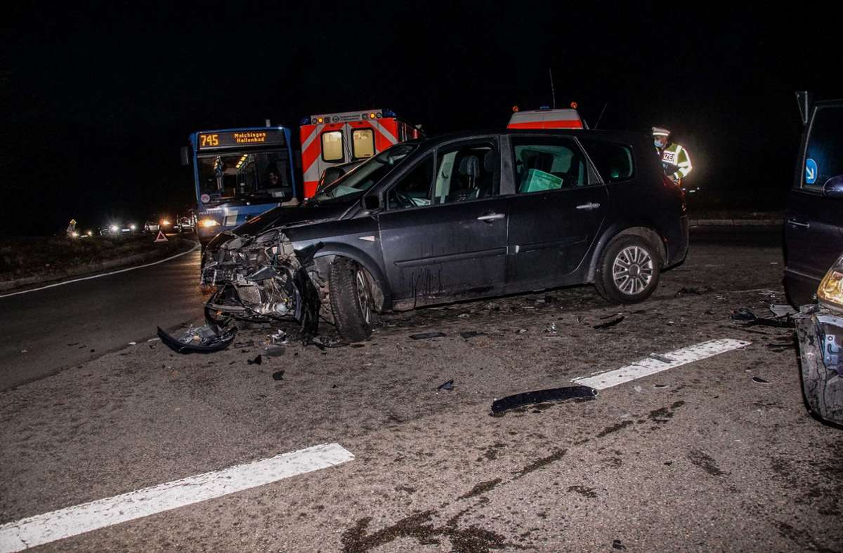 Auf Landesstraße bei Magstadt: Crash im Kreuzungsbereich