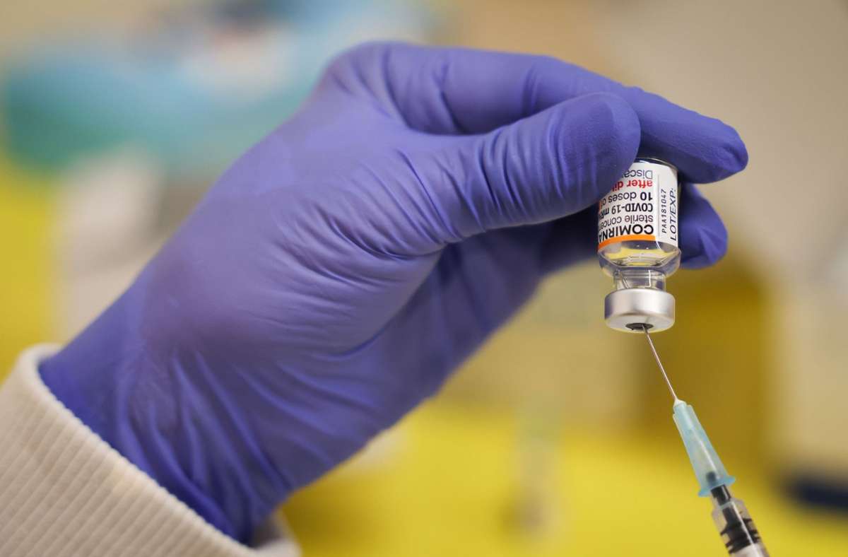 Ebersberg in Bayern: Rund 1800 Menschen erhalten abgelaufenen Corona-Impfstoff