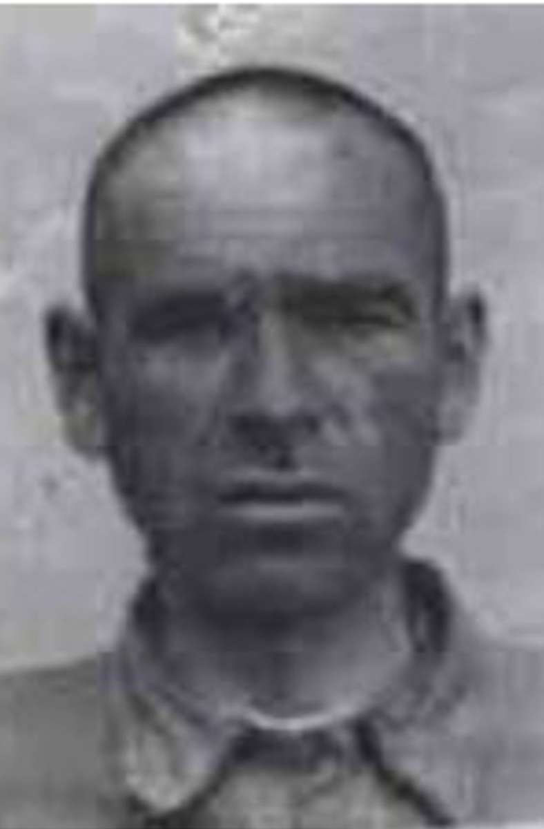 ... Setrak Semjonowitsch Awedisjan (1904-1943), der als Kriegsgefangener an Tuberkulose starb.