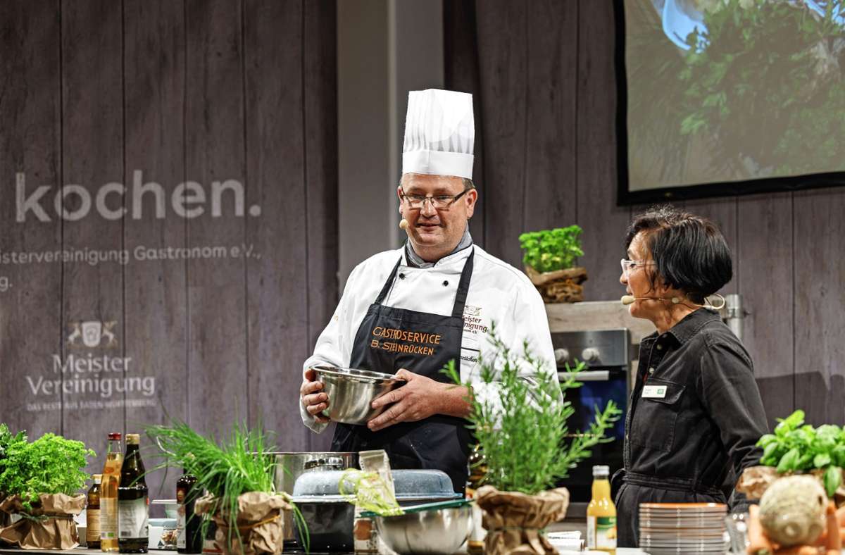 AOK-Kochshow in Böblingen: Regionale Produkte helfen dem Klima und der Gesundheit