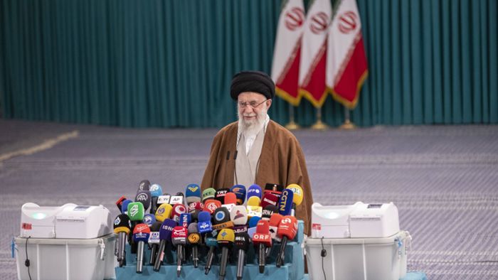Nach Tod von Präsident Raisis: Chamenei erklärt Irans Vizepräsident Mochber  zum Interims-Staatschef