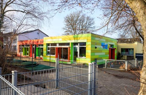 Der einstöckige Kindergartenbau im Wohngebiet Troppel macht einem zweigeschossigem Neubau  für 70 Kinder Platz. Foto: Stefanie Schlecht