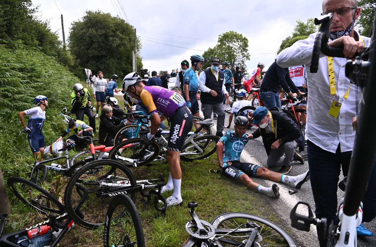 Massensturz bei Tour de France: Staatsanwaltschaft fordert Bewährung für Auslöserin