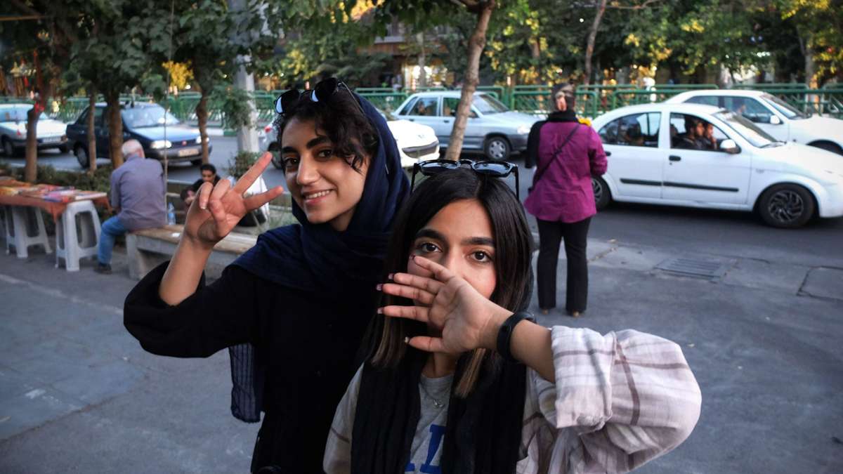 Kopftuchverbot im Iran: Peitschenhiebe in der Folterkammer