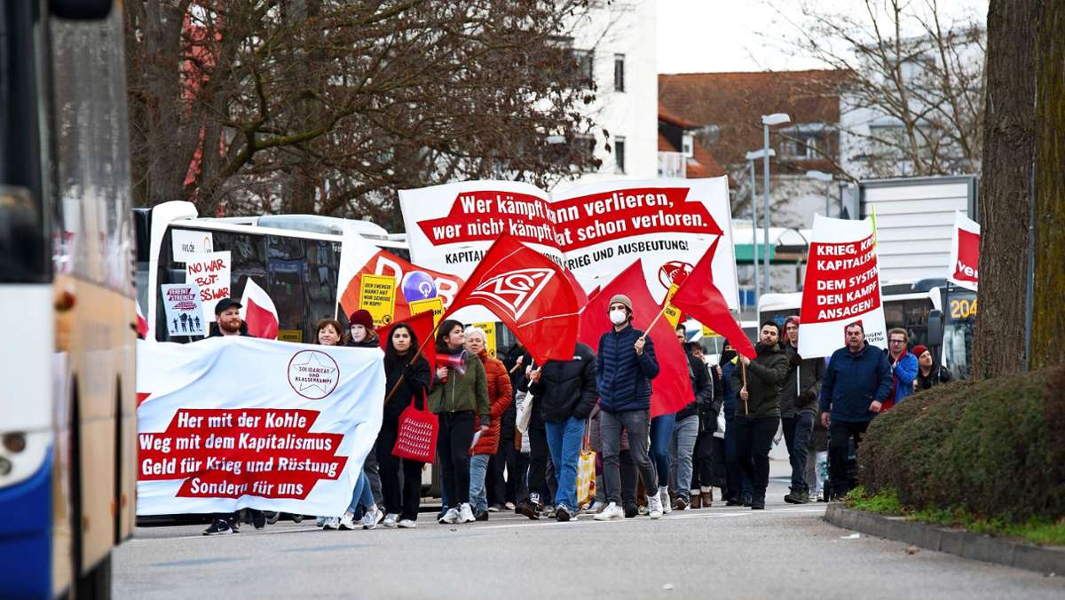 Demo in Waiblingen: Laute Kritik an Krieg und Kapitalismus