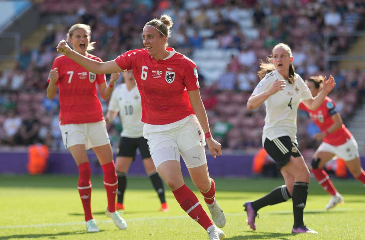 Fußball-EM der Frauen: Österreich wahrt Viertelfinal-Chance