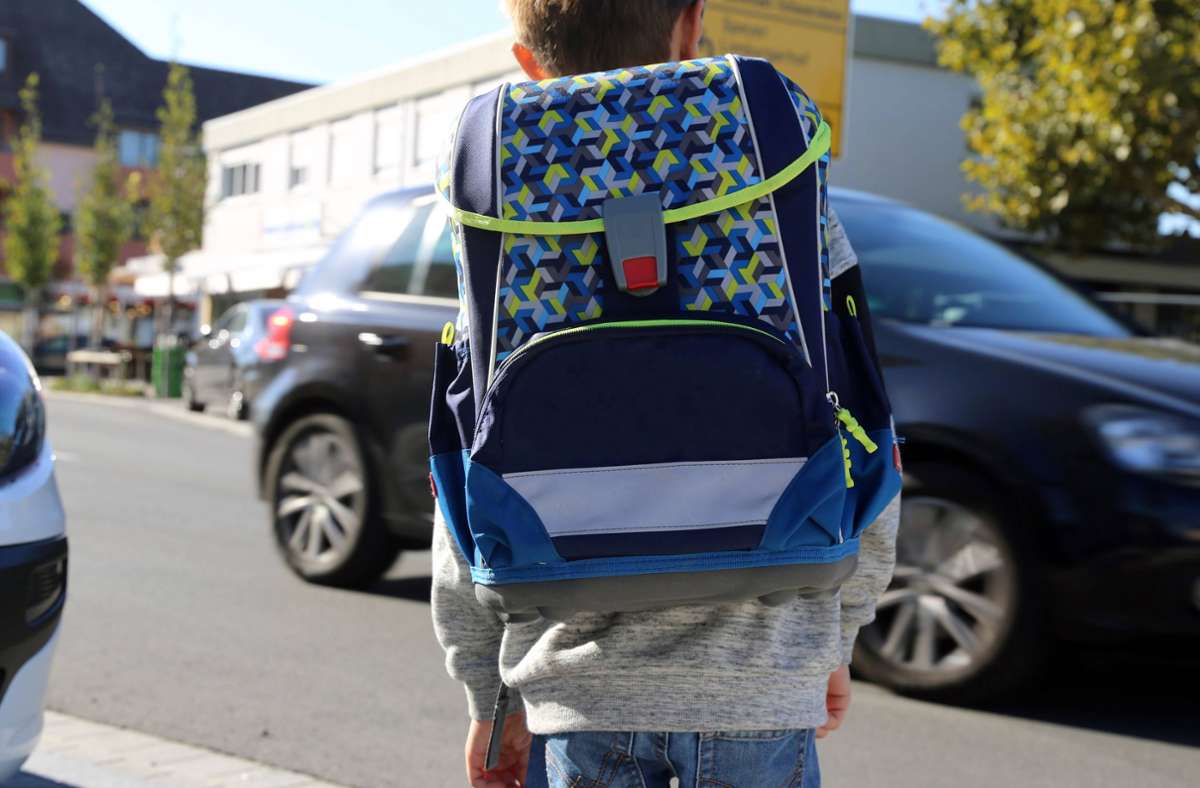 Sicherheit auf dem Schulweg: Verbände fordern Ende des „Elterntaxis“