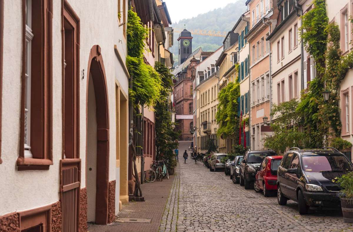 Ärger in Heidelberg: 104-Jähriger darf nicht mehr vor seinem Haus sitzen