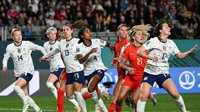 USA zittern sich ins Achtelfinale - Niederlande mit Rekordsieg