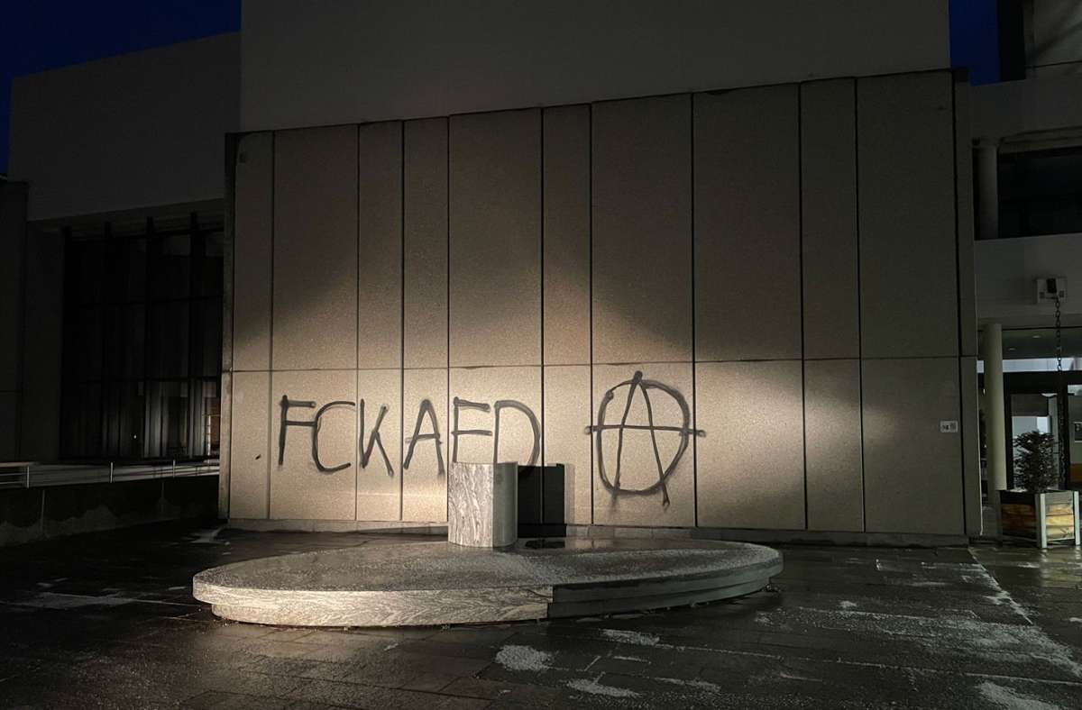Schmähbotschaft in Richtung AfD: Graffiti am Rathaus Sindelfingen. Foto: Stadt Sindelfingen