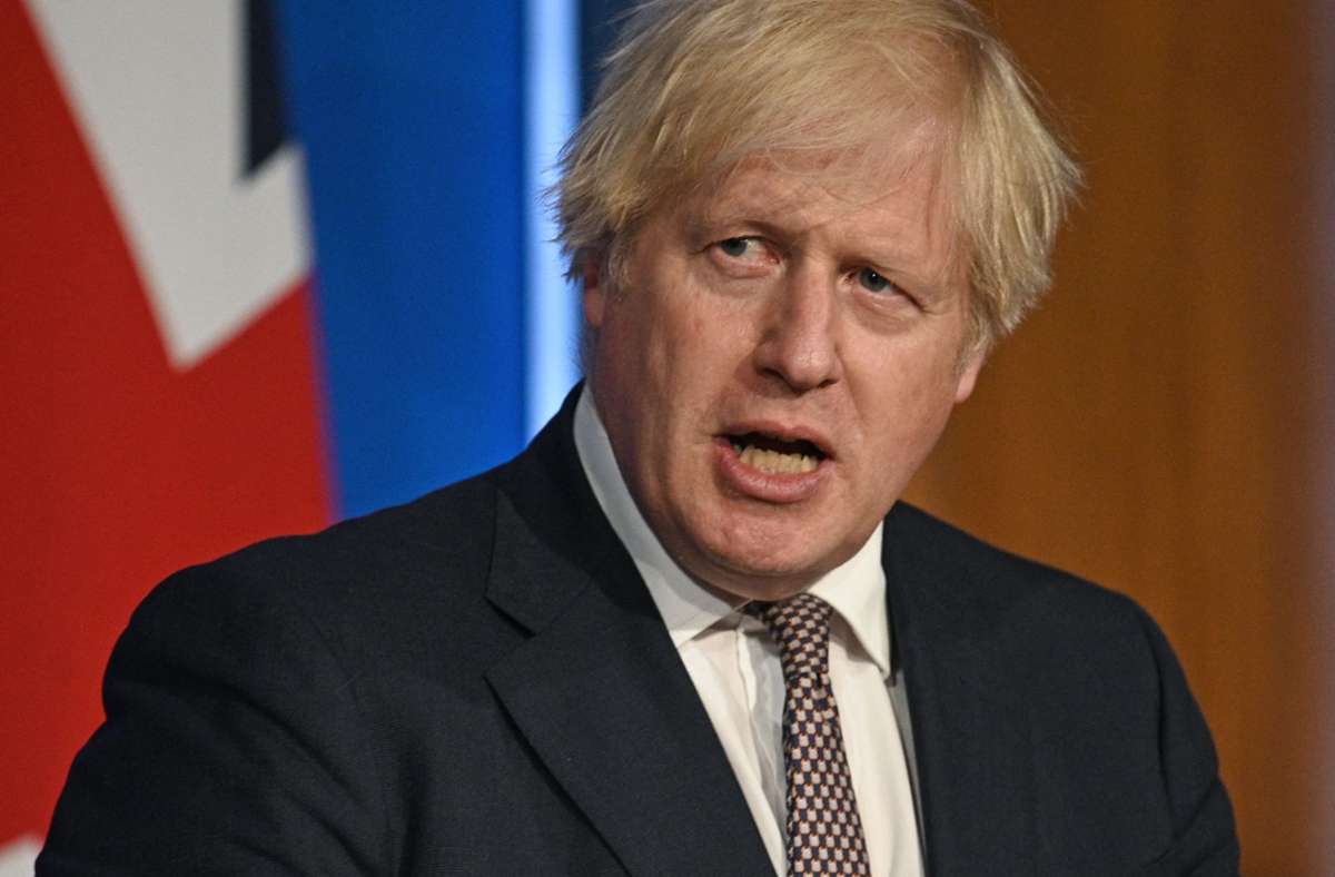 Boris Johnson betonte, dass die verbindliche Entscheidung nach einer weiteren Überprüfung der Pandemie-Daten am kommenden Montag getroffen werde. Foto: AFP/DANIEL LEAL-OLIVAS