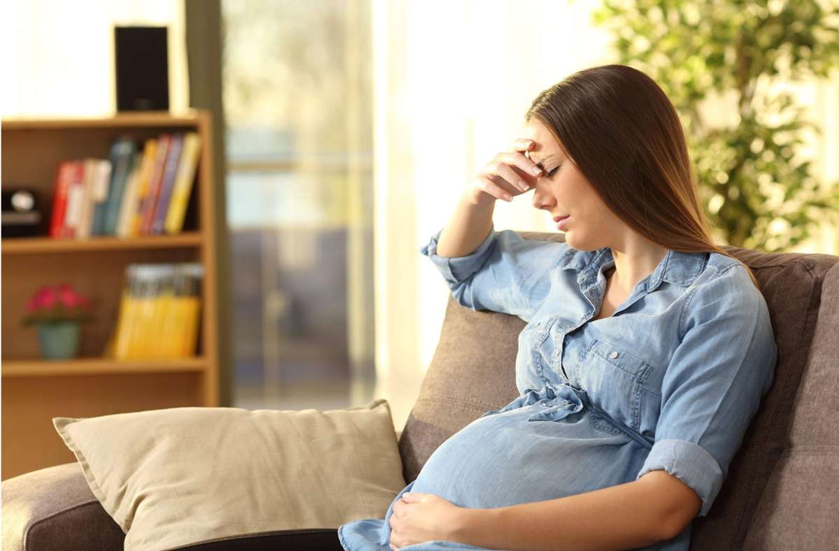 Nicht alle Schwangeren sind durchweg happy. Einige Frauen haben starke gesundheitliche Beschwerden. Foto: imago/Antonio Guillem