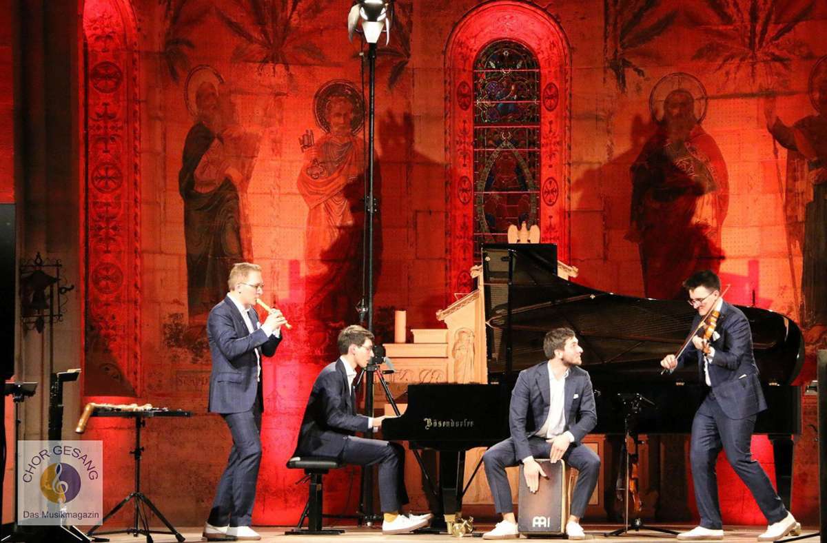 Fabian (Tuba), Jonathan (Klavier), Lukas (Bratsche) und David Hanke (Blockflöte) sind die Hanke Brothers.