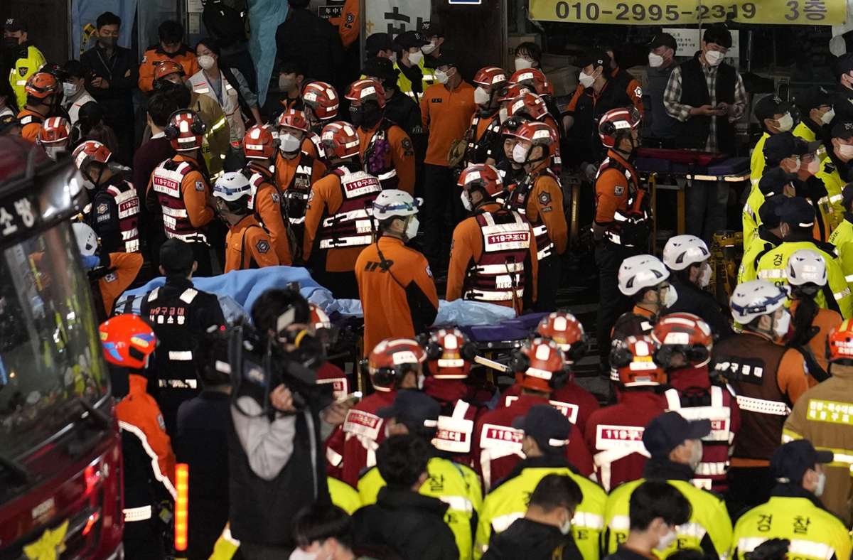Massenpanik in Seoul: Warum viele Partygäste weitertanzten