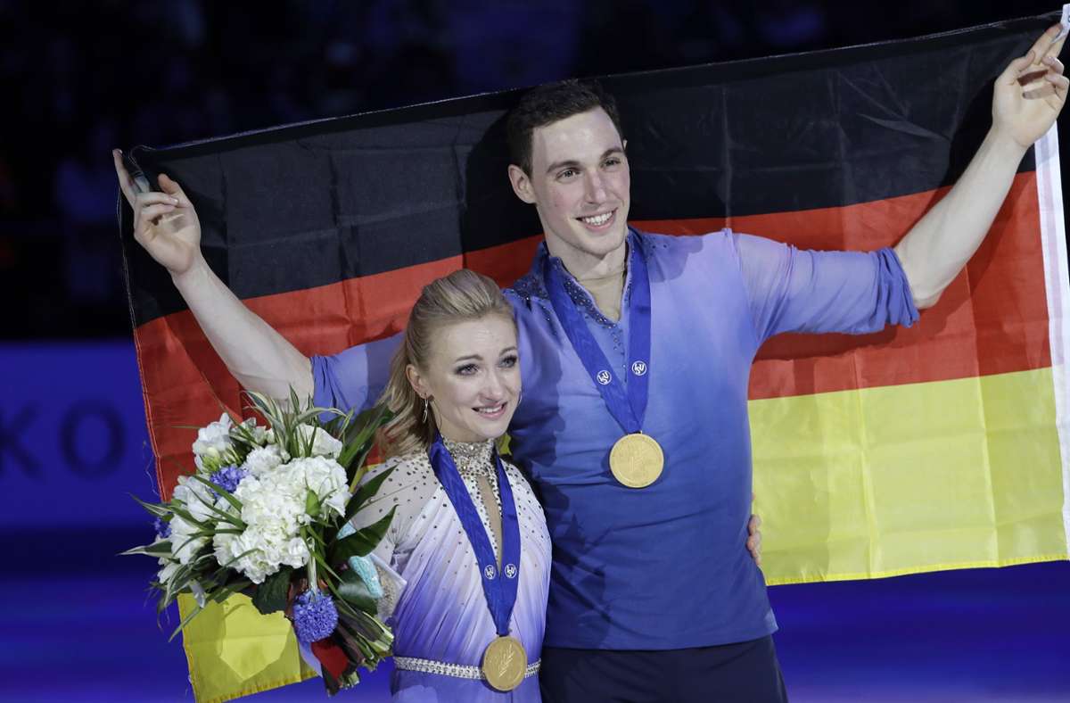 Aljona Savchenko und Bruno Massot: Paarlauf-Olympiasieger  beenden Karriere