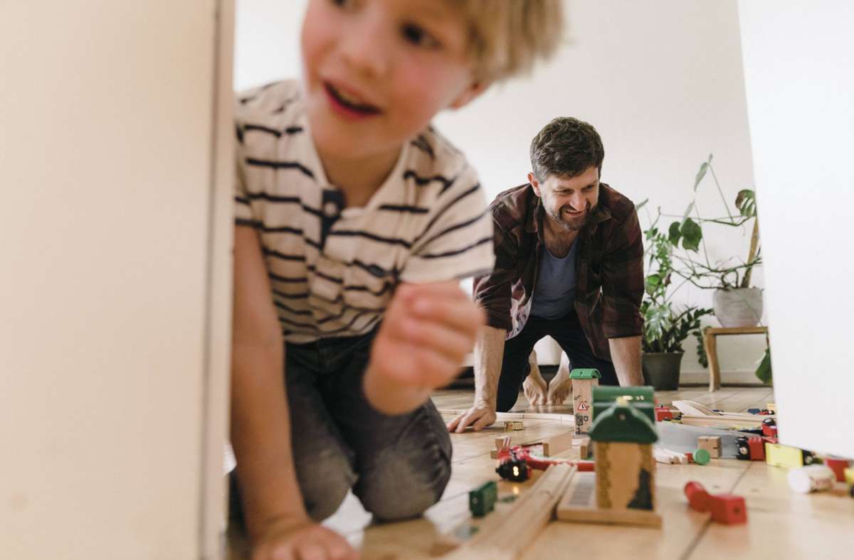 Pro und Contra zu Spielzeug in der Wohnung: Eltern sollten sich das Wohnzimmer zurück erobern
